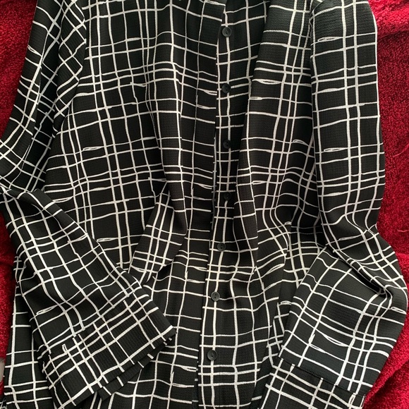 5 Piece Woman’s Large Bundle - Picture 2 of 8